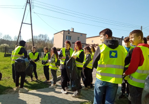 zbiórka przed akcją #SprzątamyDlaPolski