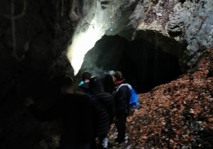 Jaskinie na szlaku