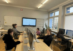 Uczniowie w trakcie konkursu