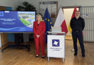 Pani dyrekror Elżbieta Kołodziej i Łukasz Włodarczyk